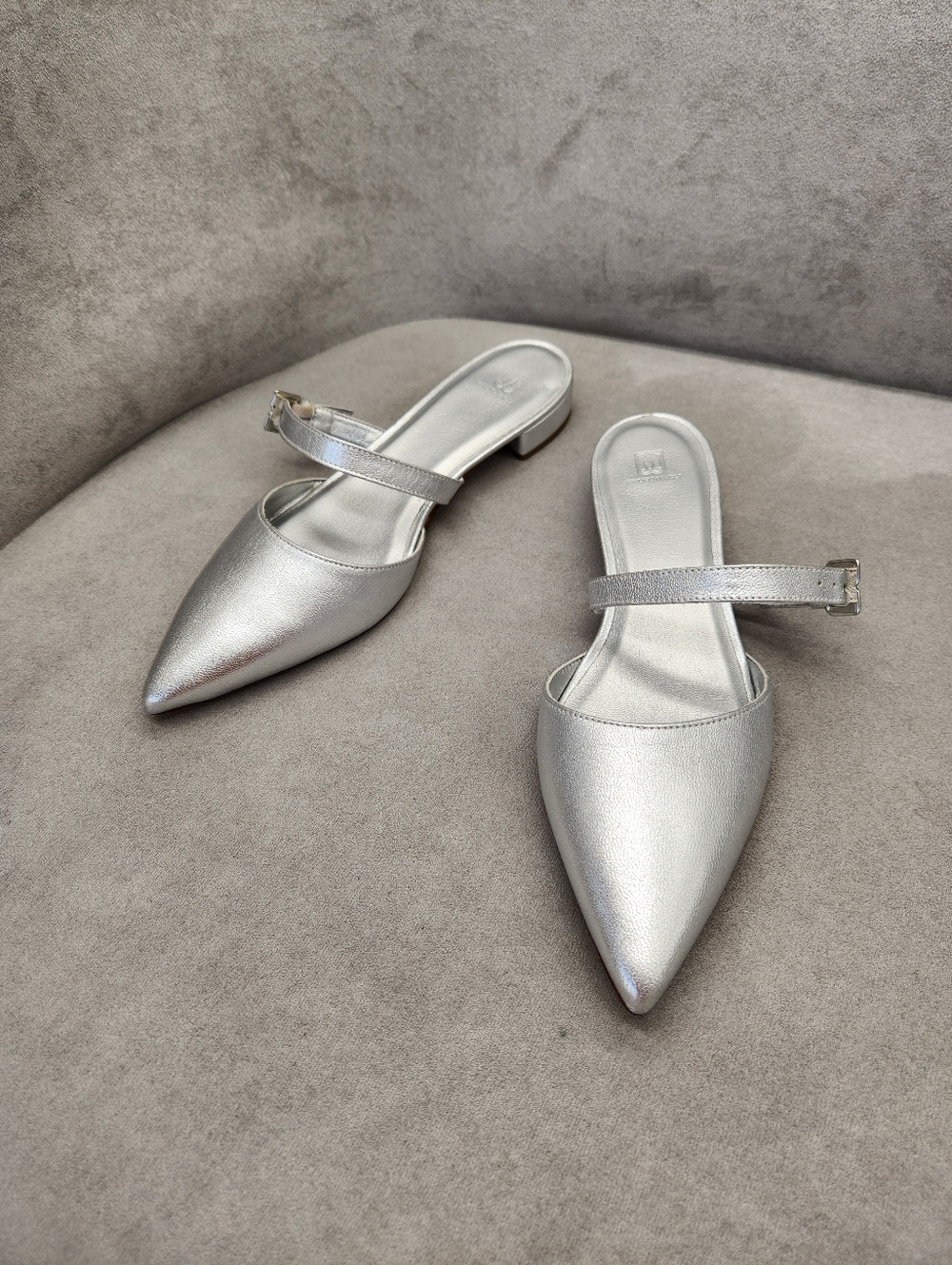 Bruno Magli Flat Mules 10.5 Silver Leather Pia Pointed Toe Made Italy New $395 - Picture 6 of 15
